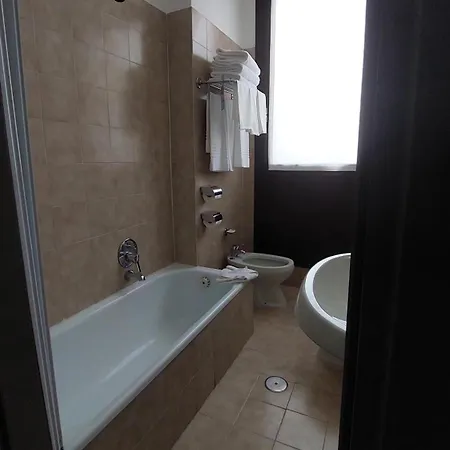 酒店 Eurohotel